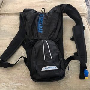 NWOT Camelback Velocity Biking Hiking 2L 70oz Hydration Pack Backpack Black